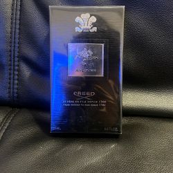 Colognes And Perfumes 