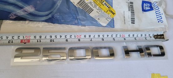 New OEM GM 2500 HD Emblem fits 07-14 Chevrolet Silverado GMC Sierra 1(contact info removed)