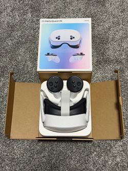 Meta Quest 3S VR Headset