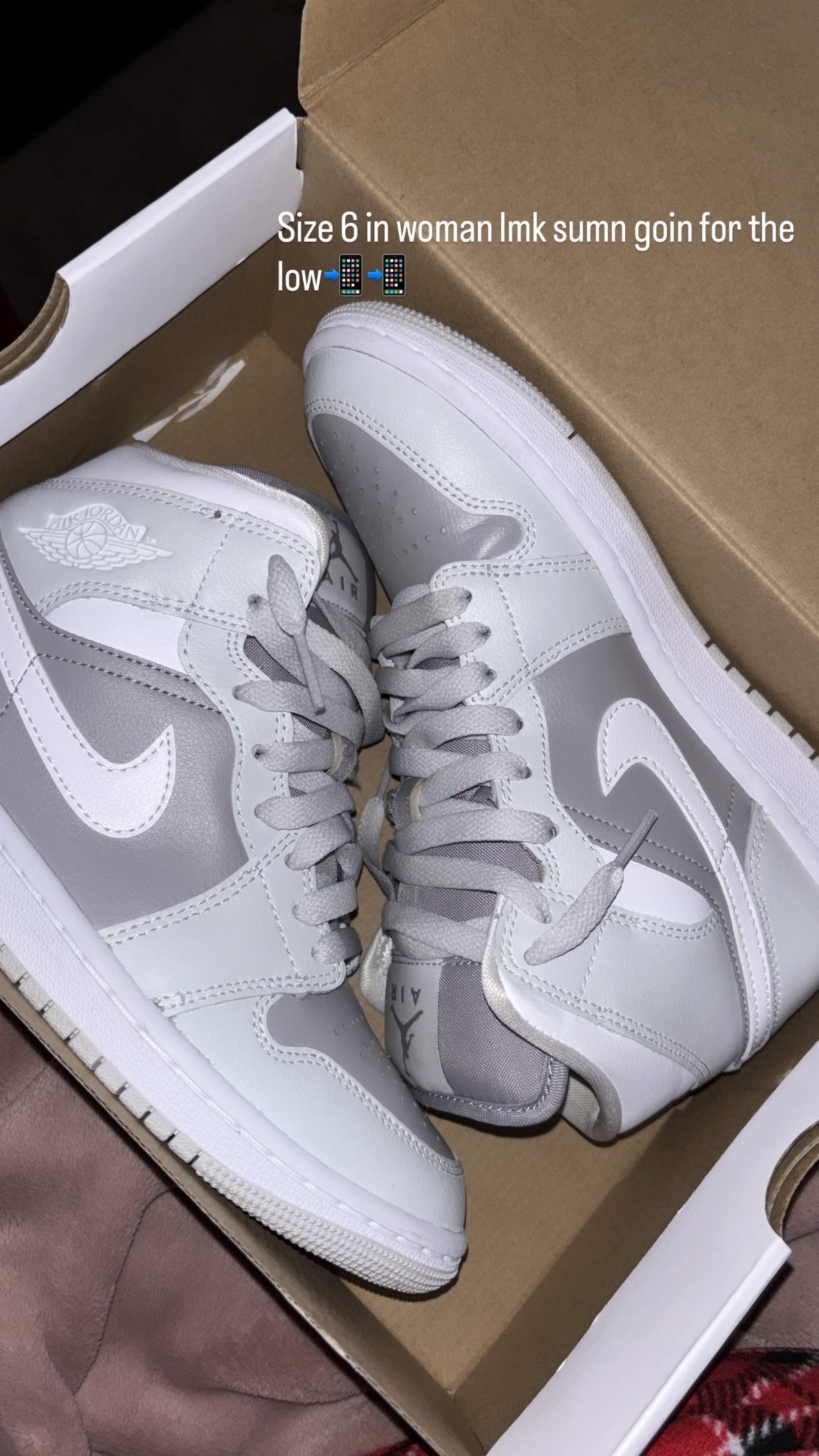 Jordan 1 Mid Grey