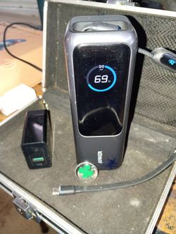 Charger for laptop or cell