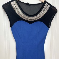 Women’s Dress, Small 