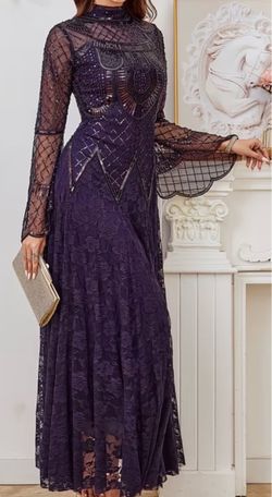 Elegant party dress size is M