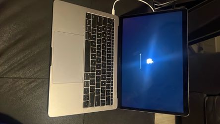 MacBook Pro (2017, Intel)