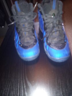 Nike( Foams)