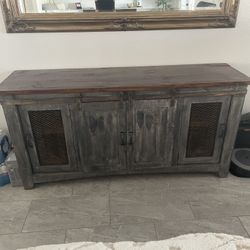 Buffet/TV Stand