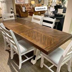 Valebeck Beige/White Dining Table and 6 Chairs.  Dining Room Set 