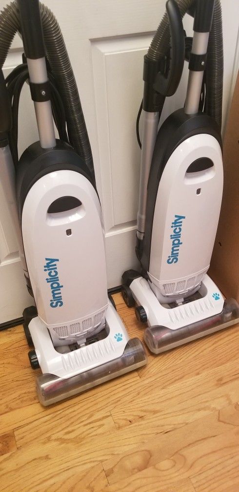 NEW cond SIMPLICITY COMMERCIALL VACUUM , WITH ATTACHMENTS , AMAZING POWER SUCTION. , WORKS EXCELLENT , IN THE BOX