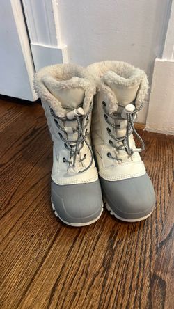 Kids Snow Boots Size 2