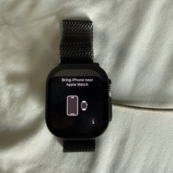 Apple Watch Ultra (1st Gen) + 4 Extra Bands – Great Condition
