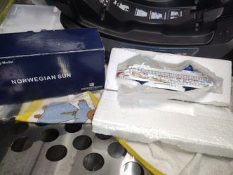 Official Norwegian Sun Cruise Ship Model – Mini Mega Yacht (NO ICEBERGS INCLUDED)
