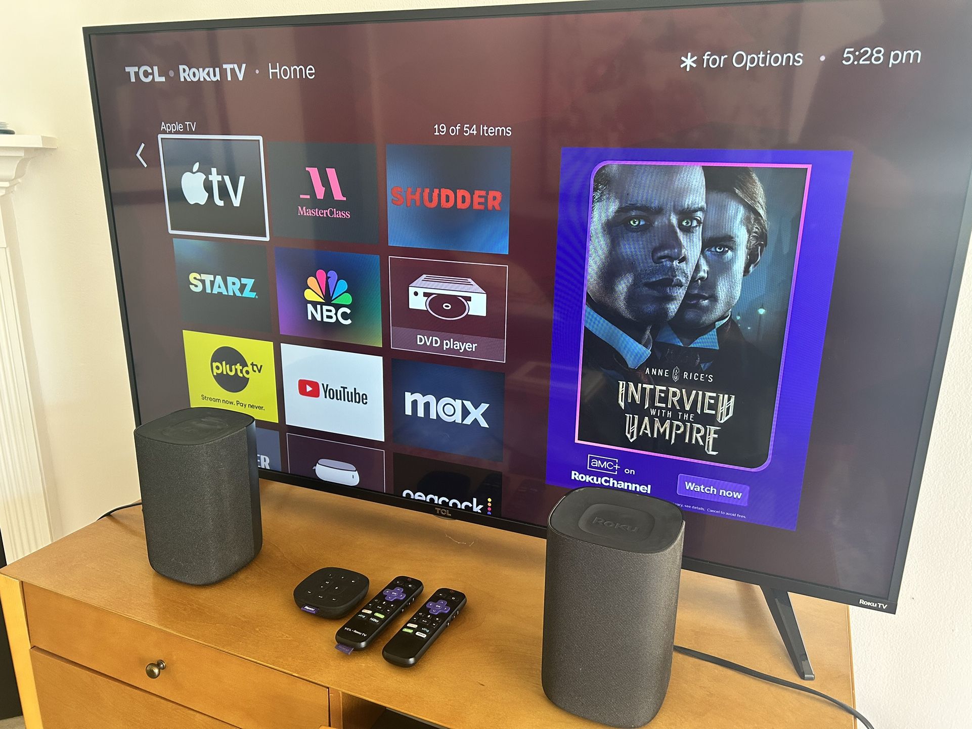 TCL 49S517 49-Inch 4K Ultra HD Roku Smart LED TV with Wireless Speakers