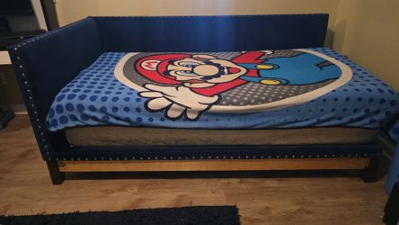 Twin bed frame & Mattress