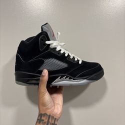 Jordan retro 5 Metallic Reimagined