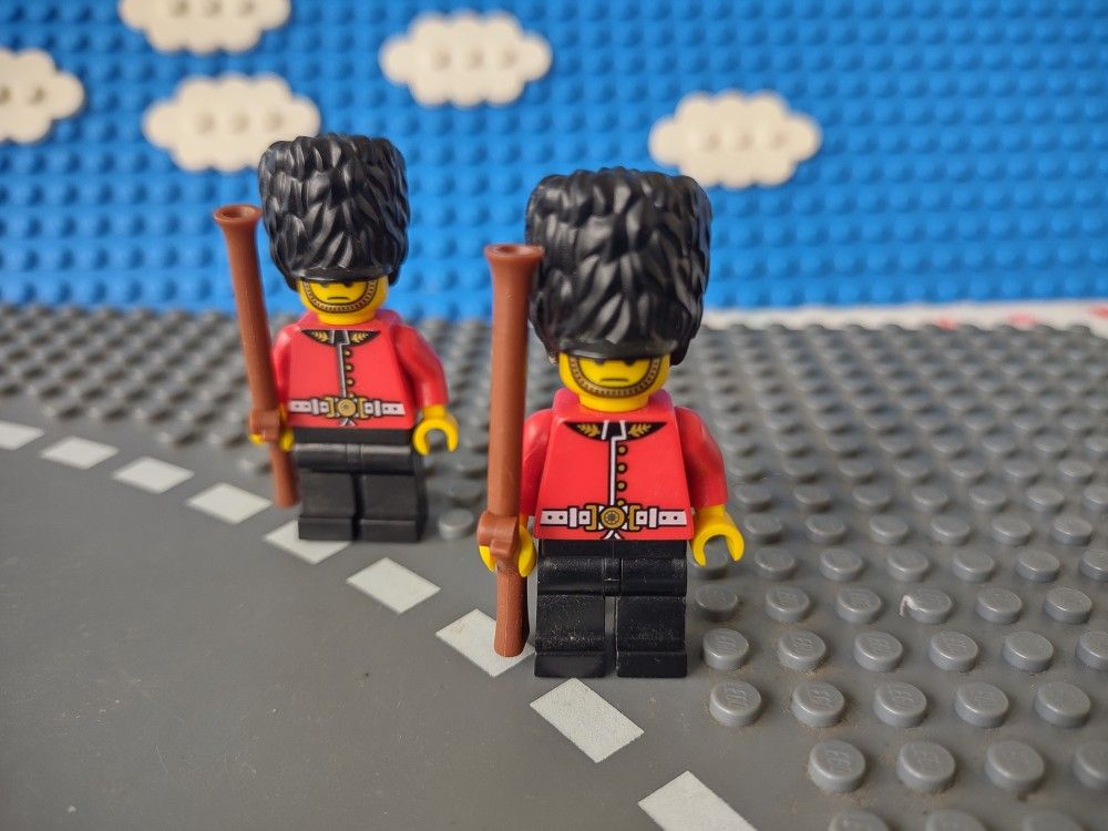 Lego British Royal Guard Minifigures Lot