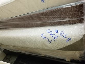 Plush king beautyrest comforpedic mattress. $53 take home layaway