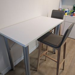Bar Height Table (2 X 4ft)