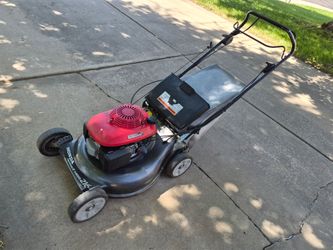 Honda Harmony HRR 216 Self Propelled Mower, Lawnmower