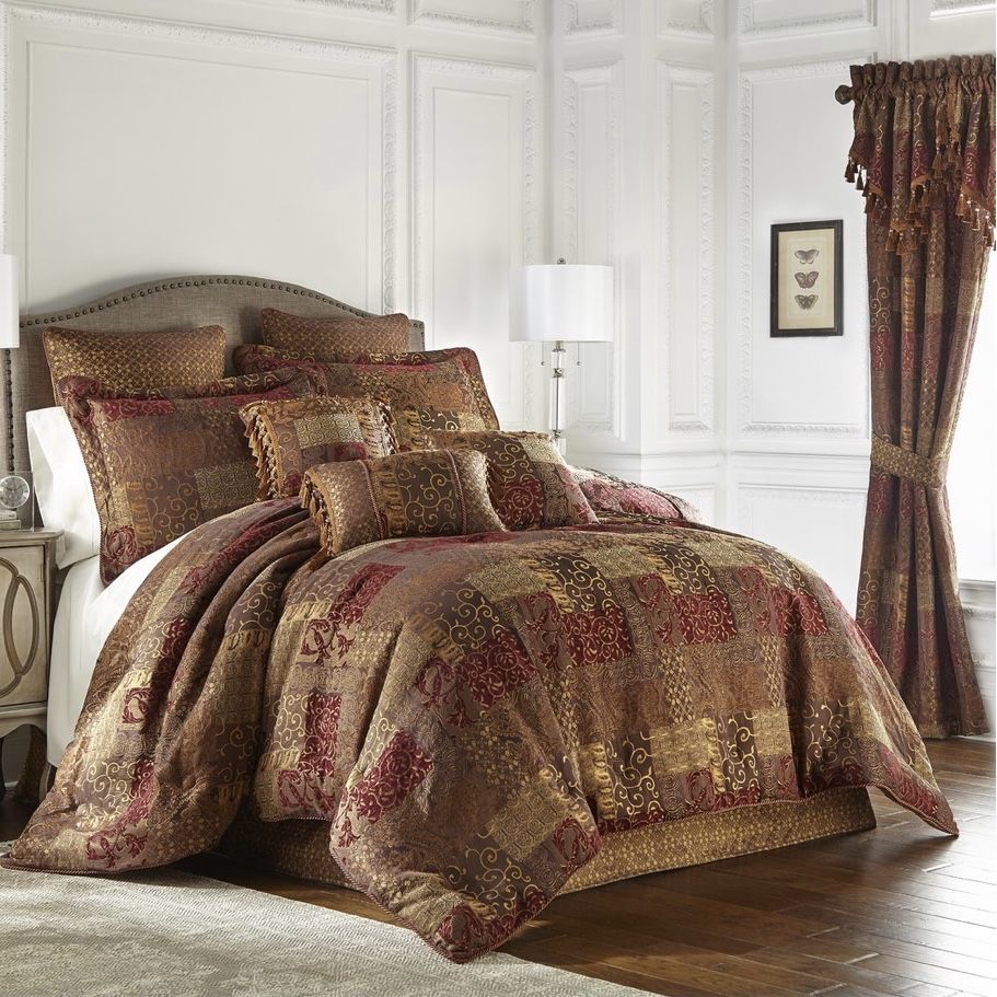 Croscill Bed Set With Matching Curtains