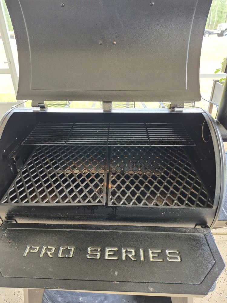 Pit Boss Pro Series 850 Pellet Grill 