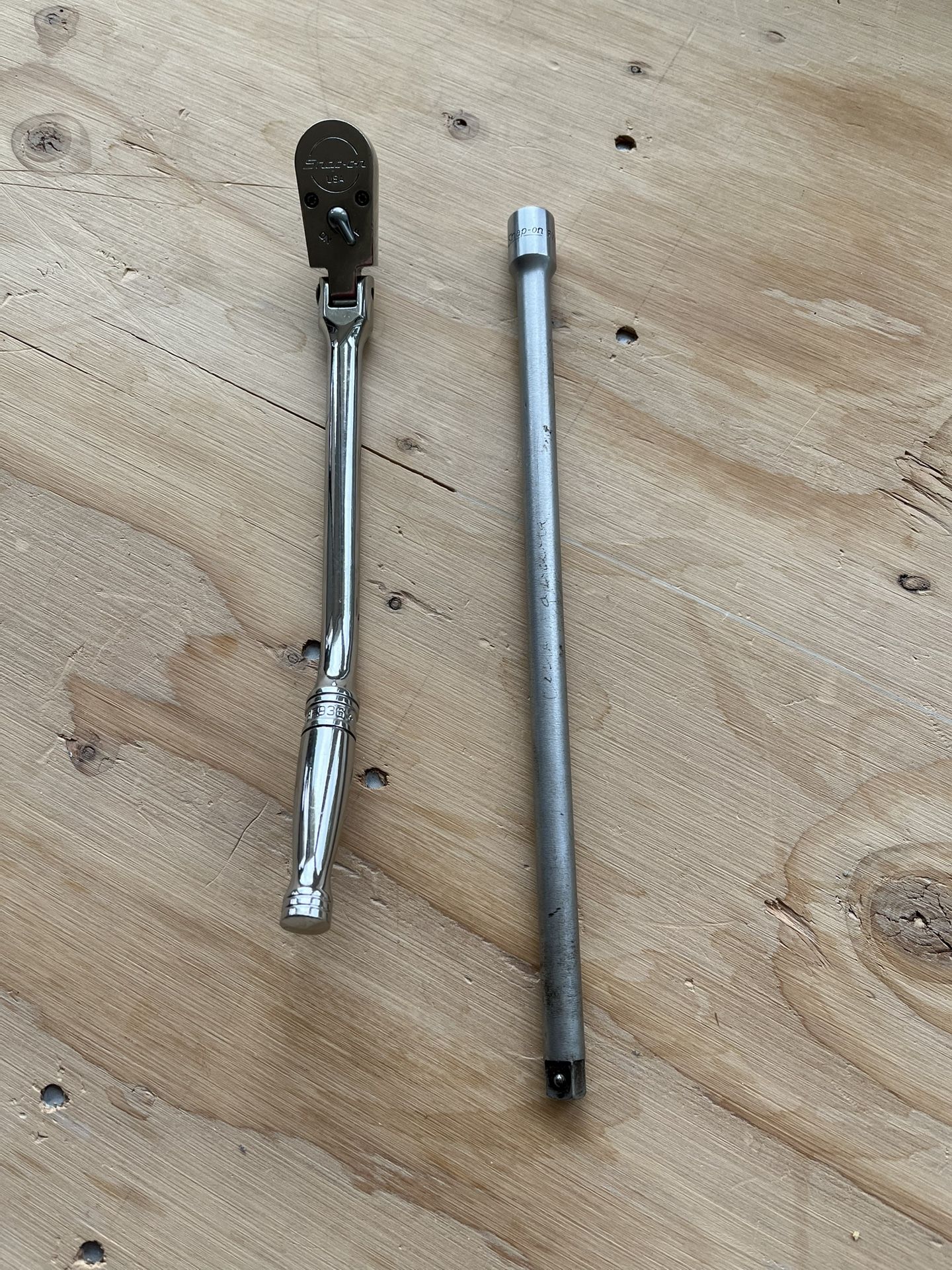 Snap On 3/8” Ratchet & 11” Extention