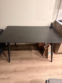 Dining table + 2 chairs