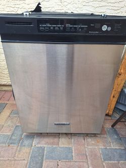 Dishwasher  Kitchen aid
