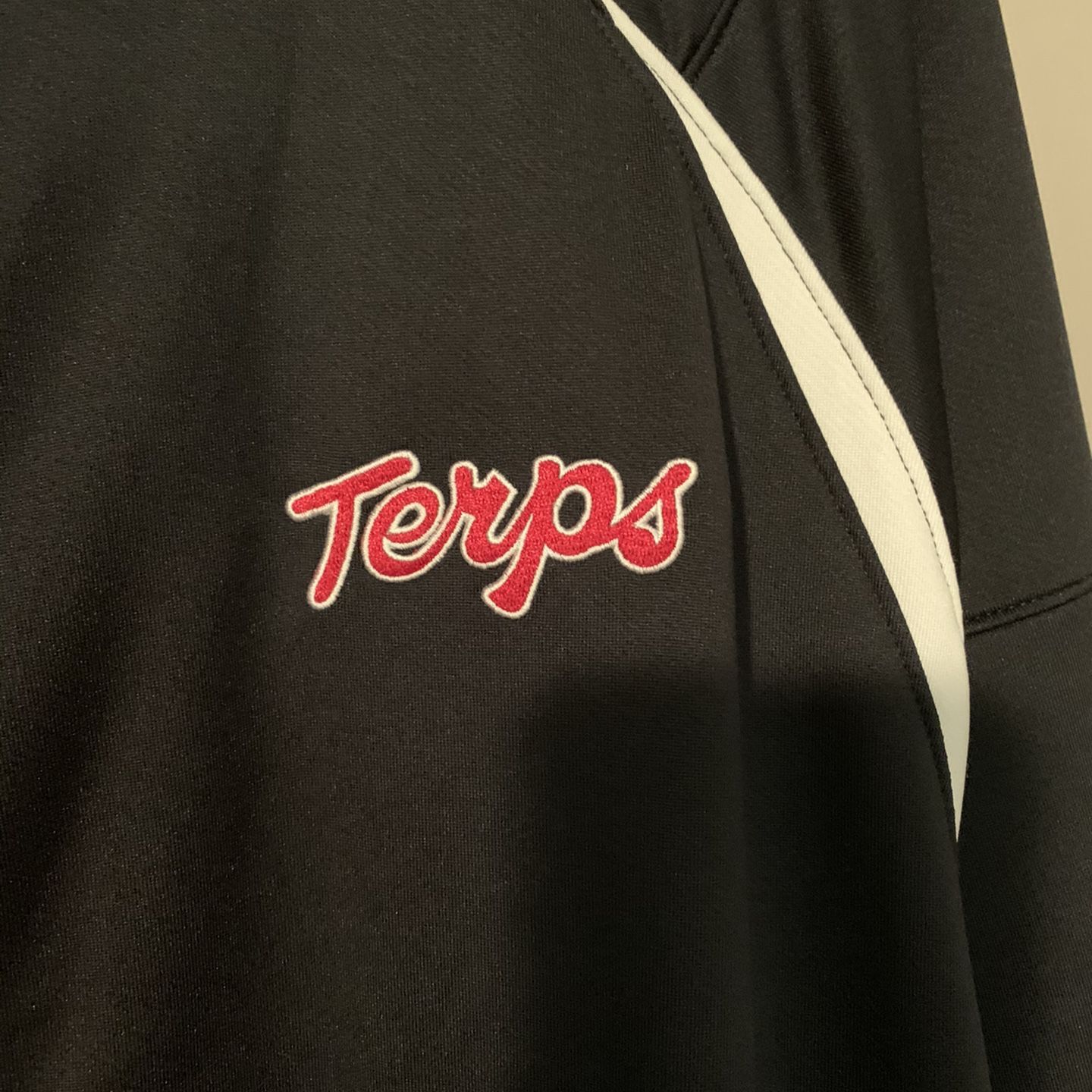 Under Armour Players Warm Up Jacket Size Medium But Fits As A Larger Size And Longer Arms