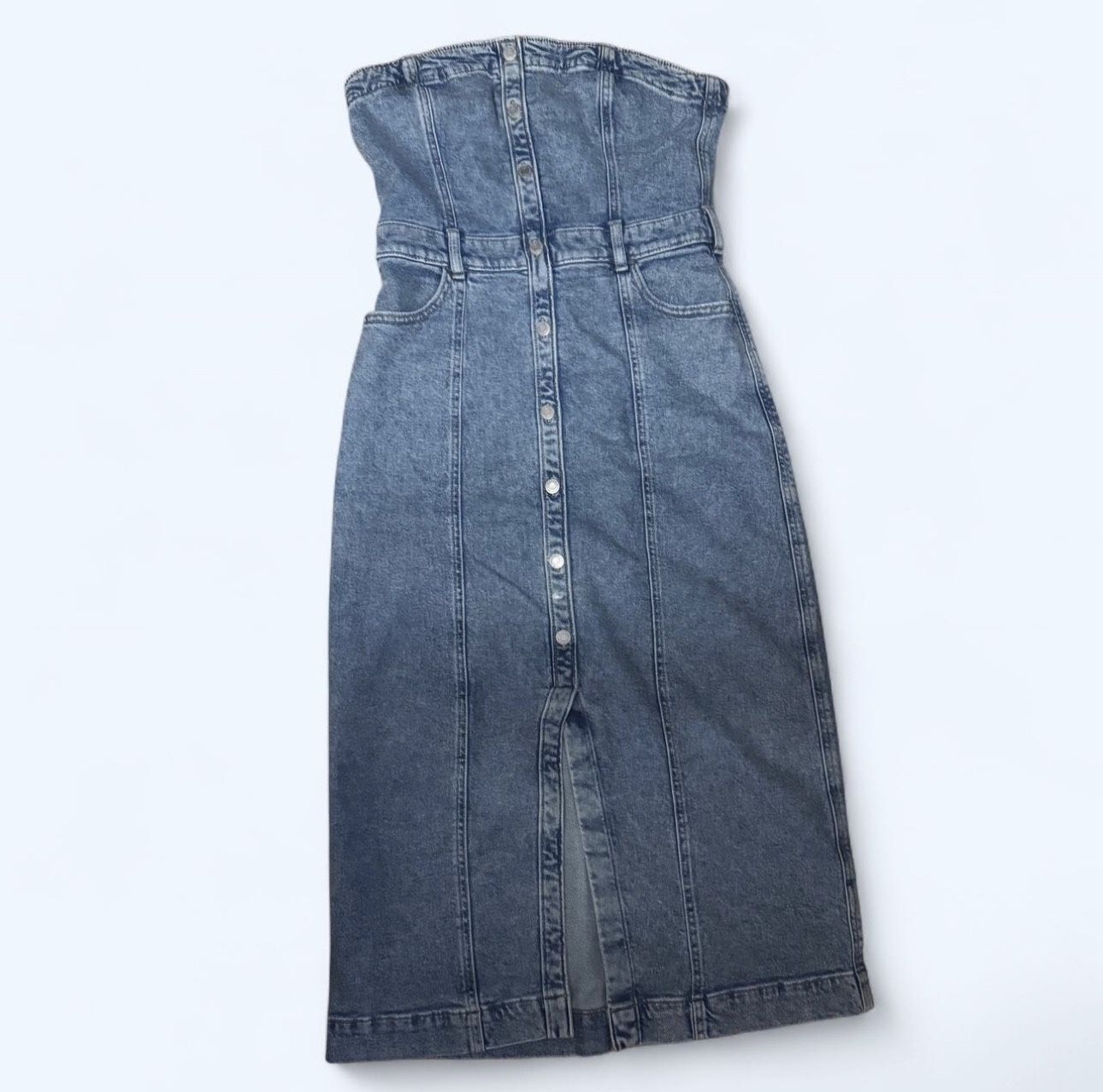 Blue denim midi dress #denimdress