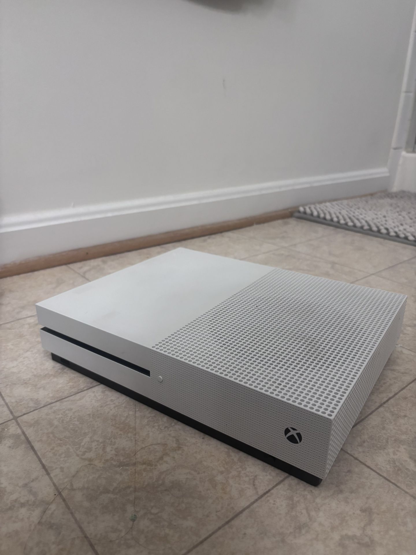 Xbox One S White Console 500 GB