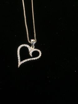 Silver Chain w Heart Pendant