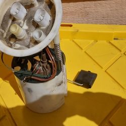 Bmw Fuel Pump E90 328i 325i 330i E92 E91 2006 1007 2008