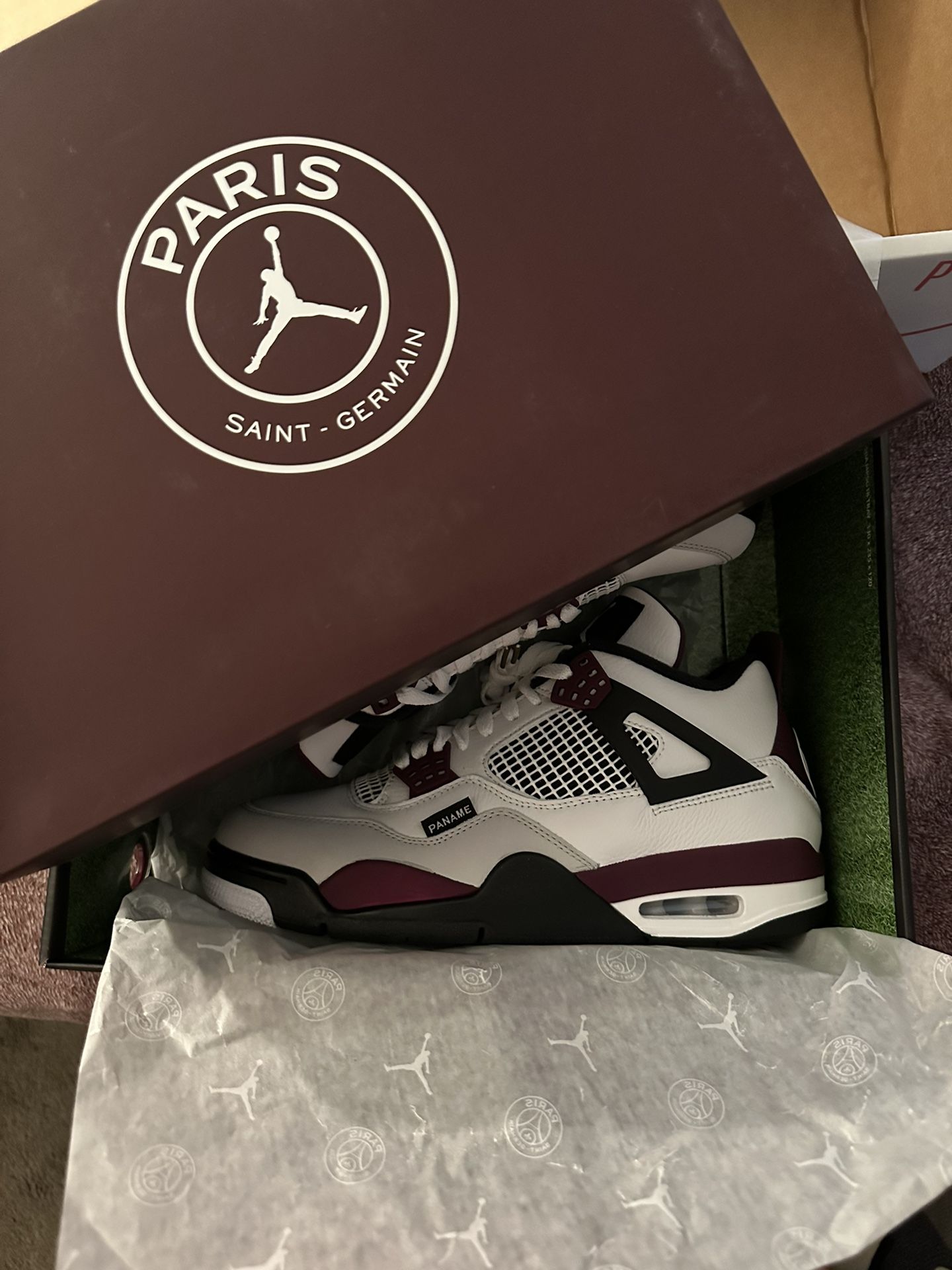 Paris Saint-Germain x Air Jordan 4 Retro ‘Bordeaux’