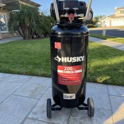 Husky compressor/20 Gallon 