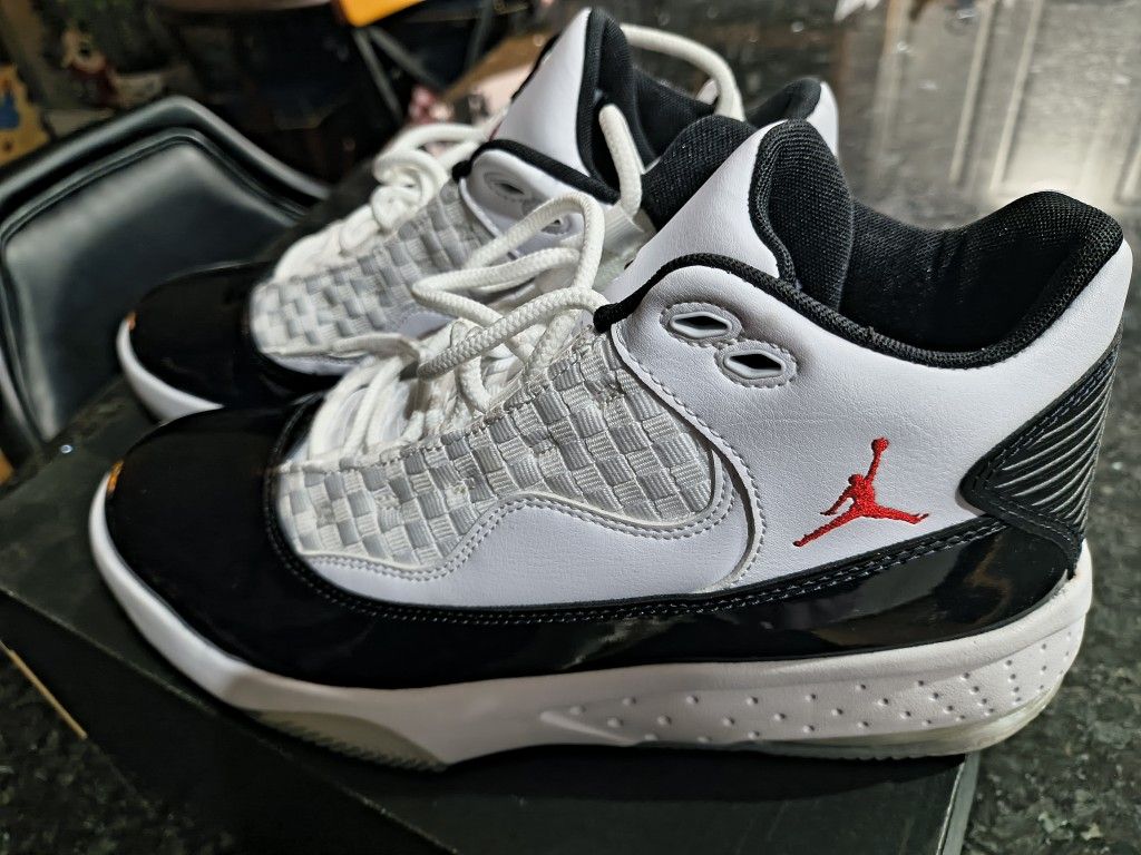Jordan Max Aura 2