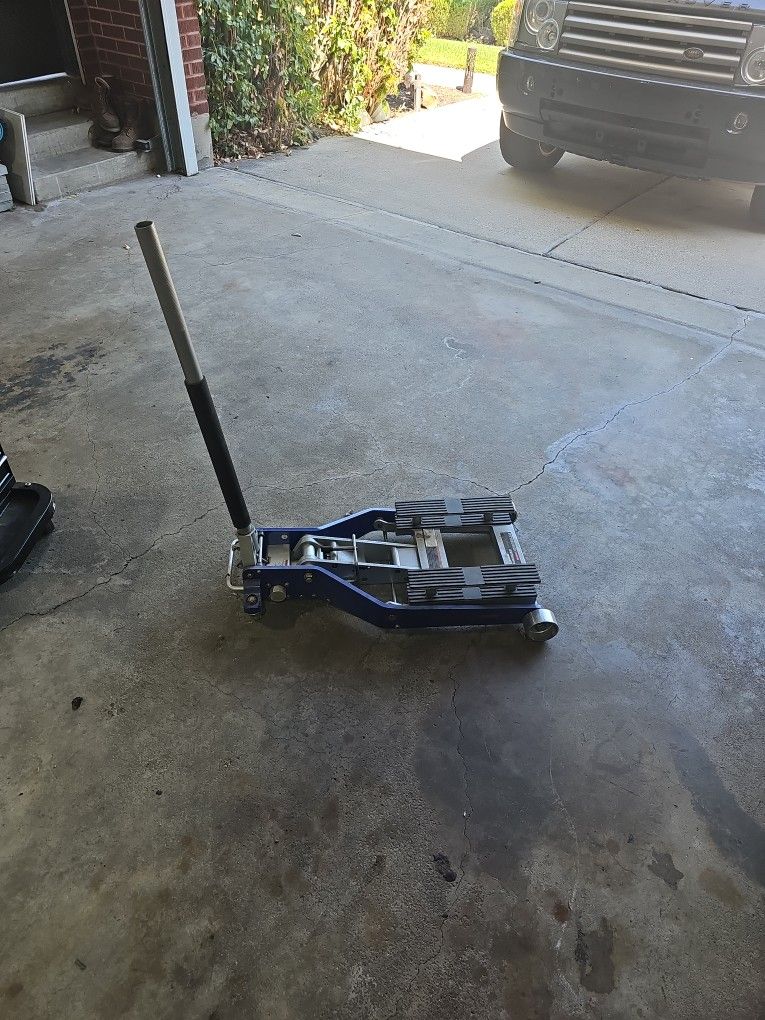 Pittsburgh ATV/Motorcycle Lift
