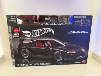 Hot Wheels Mattel Brick Shop '94 Toyota Supra MKIV Building Set