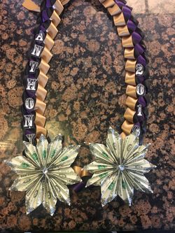 Graduation leis
