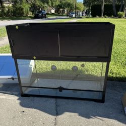 Reptile Enclosure And Tank Stacker