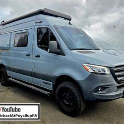 2022 Winnebago Revel 44E
