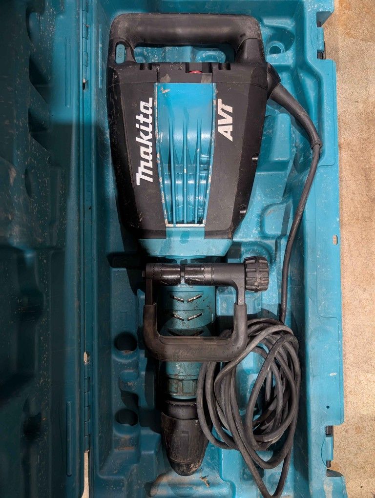 HM1214C 27lb Makita SDS-Max Jack Hammer