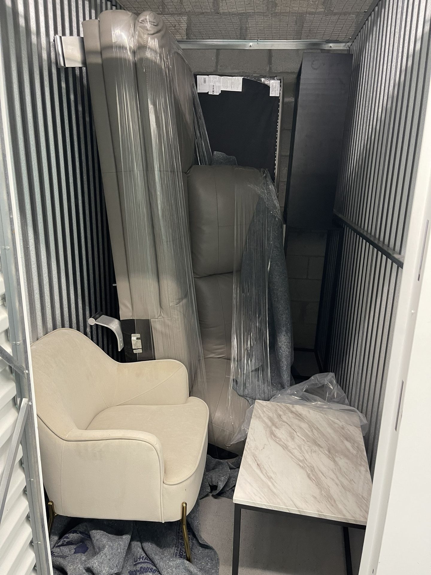 ENTIRE STORAGE UNIT for Sale in Miramar, FL OfferUp