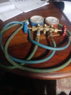 Vintage R-22/12 A/C manifold gauge set