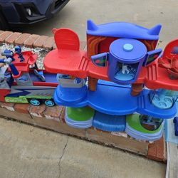 PJ Mask truck and HQ