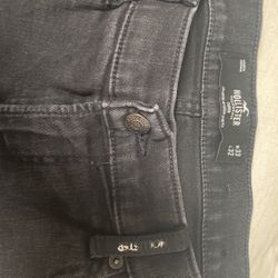 hollister ripped skinny jeans 