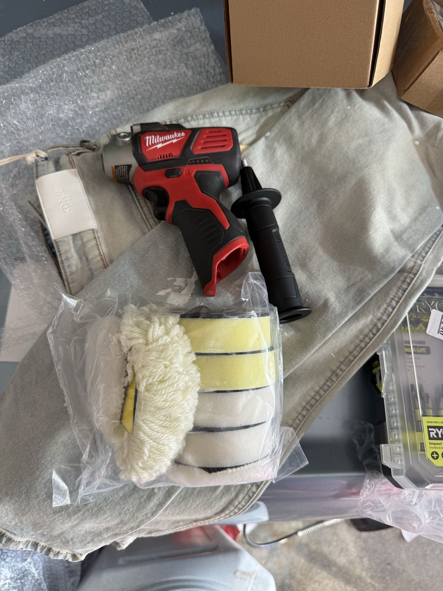 Milwaukee M12 12V Lithium-Ion Cordless Variable Speed Polisher/Sander (Tool-Only)