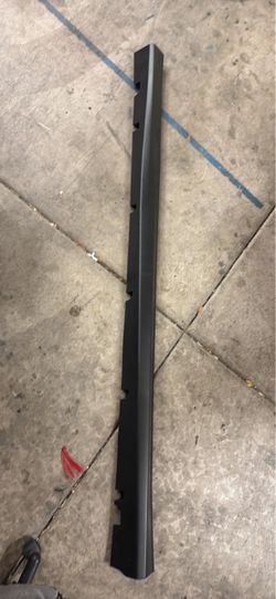 Srt rocker panel