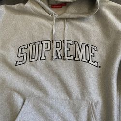 SUPREME SWAETER 2x