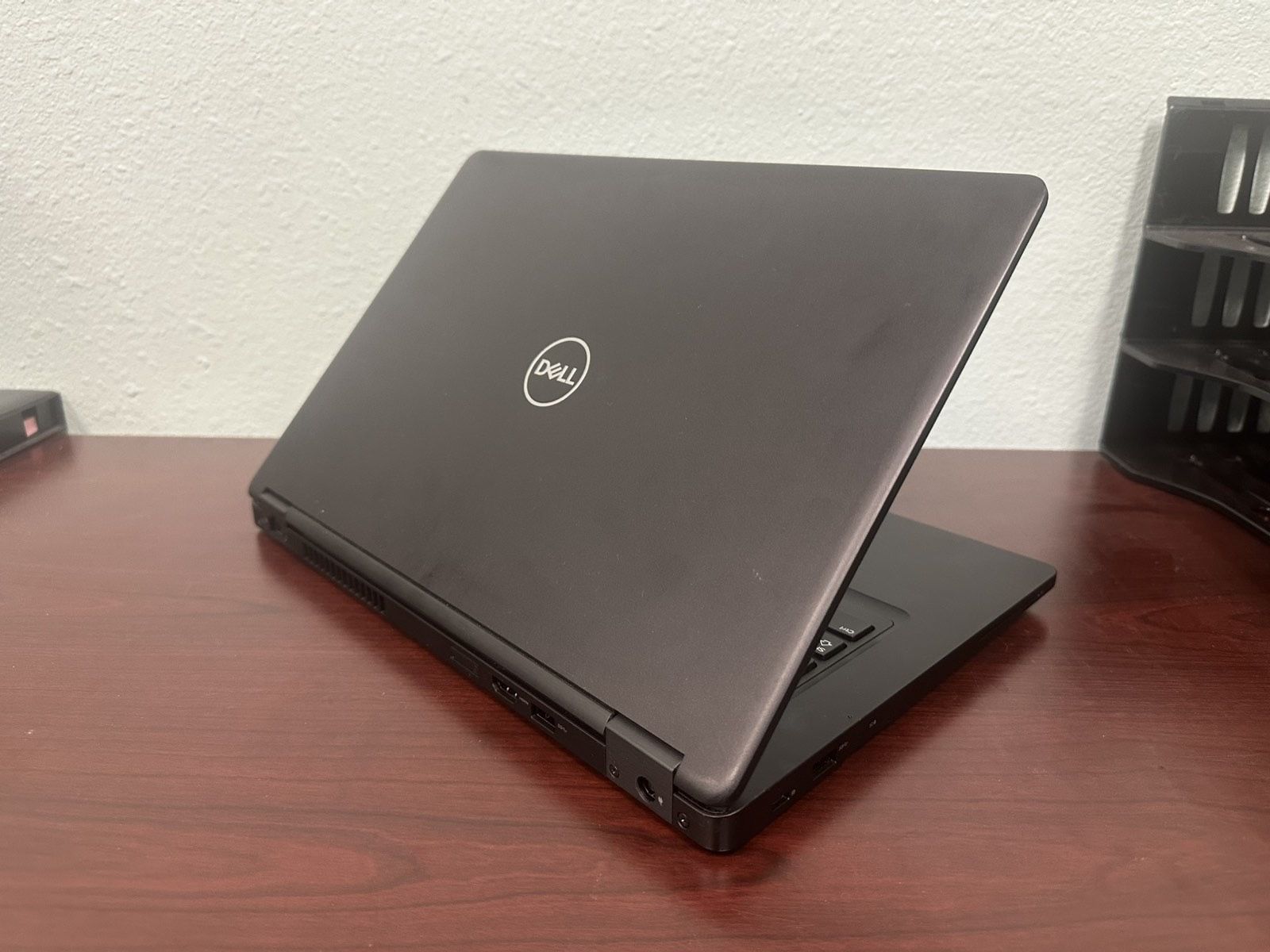 Fast Ultrabook Laptop - i7 8th Gen - Excellent Battery