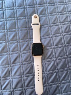 Apple Watch Series 4 Pink